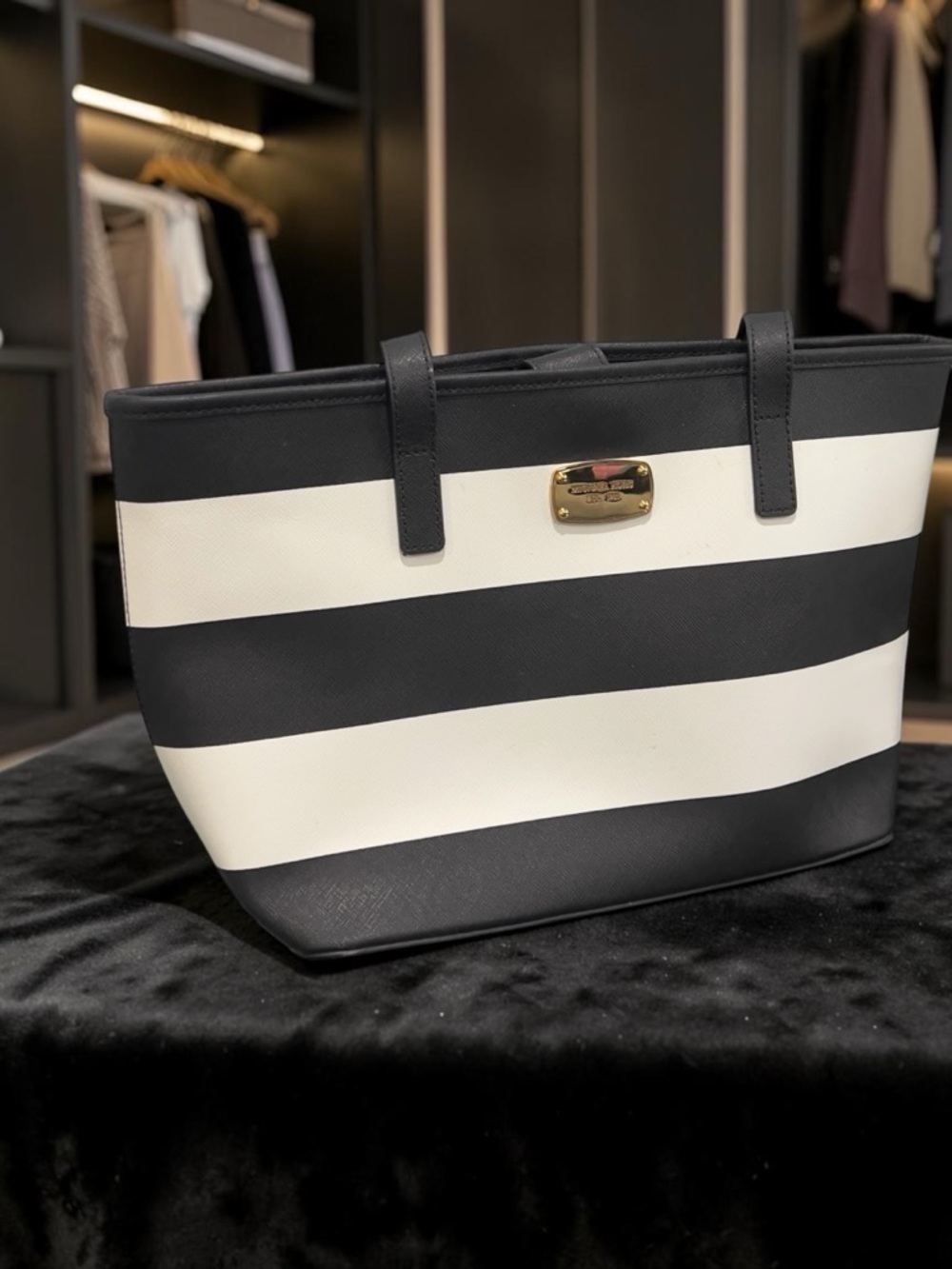 Michael Kors Black & White Large Jet Set Travel Tote